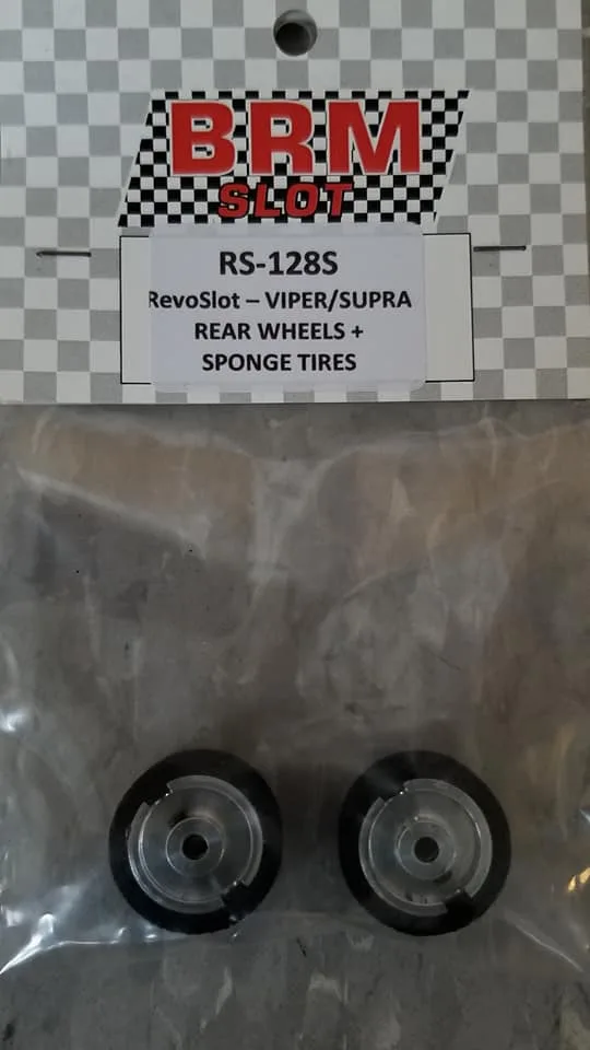 RS-128S RevoSlot Viper/Supra Rear wheels & sponge tires x 2